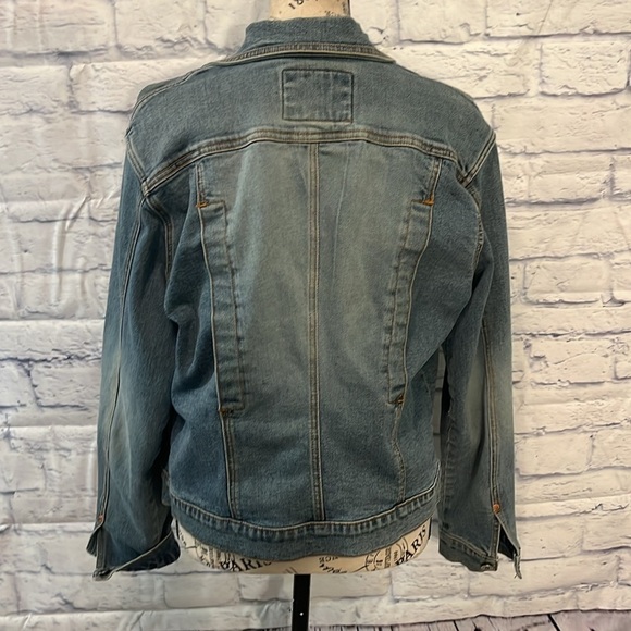 Guess Denim Jacket Size Large Stretch Chest Pockets - Picture 4 of 8